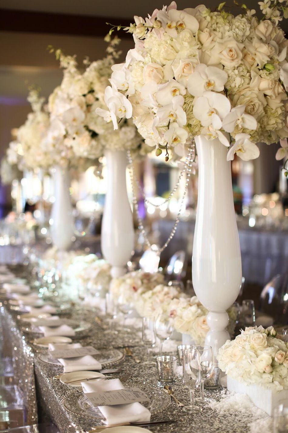 centerpieces, white flowers, all white wedding, orange county florist, bel air bay club, wedding, flowers by cina