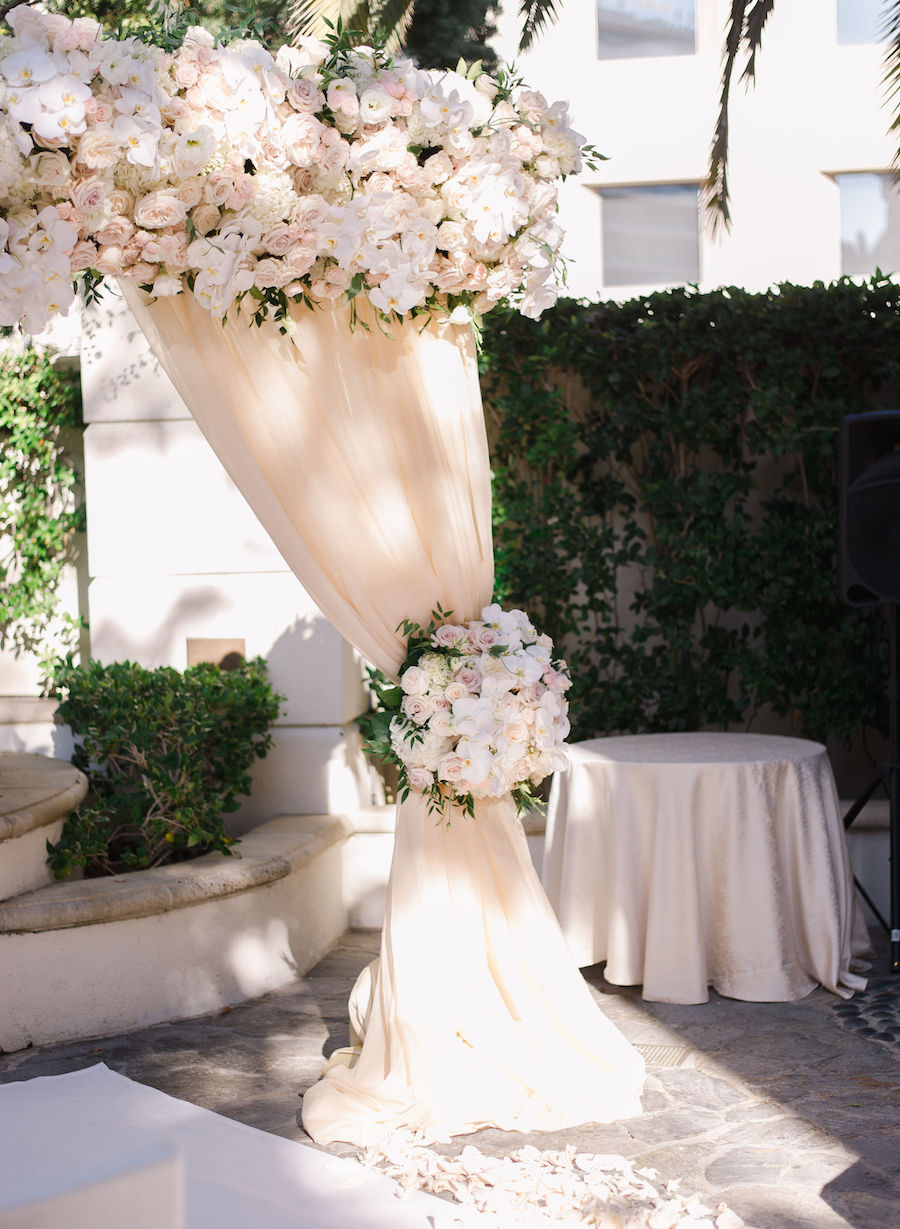 The Peninsula Beverly Hills, Events by Robin, McCune Photography, Fiske Film, Flowers By Cina, Vox DJ’s, Lucky Devils Band, Julie Hiles Makeup, Val Kaye Muah, Vanilla Bake Shop, Chiavari Chair Rentals, Darla Marie Designs, Luxe Linen, Theoni Collection, Bella Ballroom
