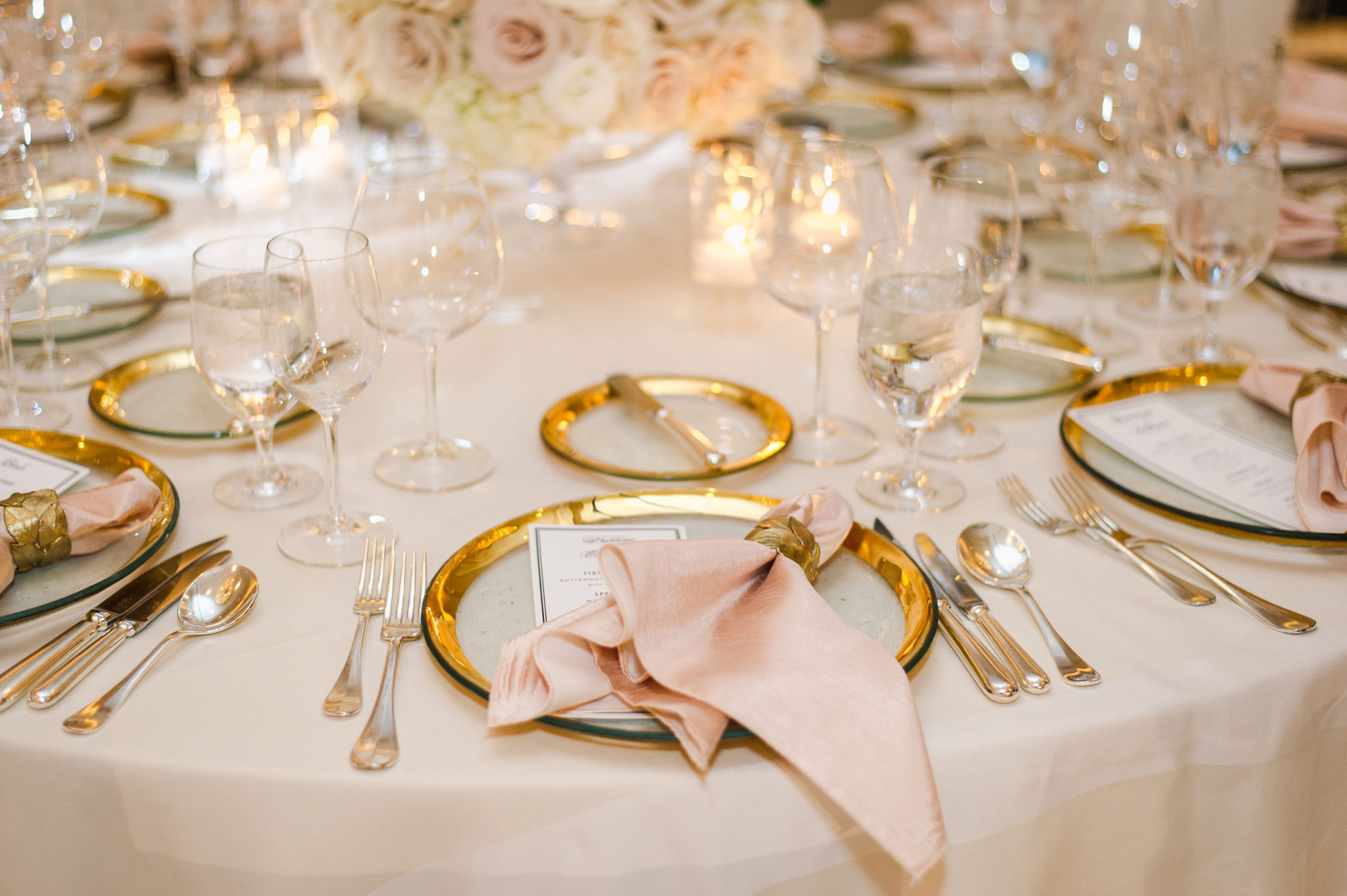 The Peninsula Beverly Hills, Events by Robin, McCune Photography, Fiske Film, Flowers By Cina, Vox DJ’s, Lucky Devils Band, Julie Hiles Makeup, Val Kaye Muah, Vanilla Bake Shop, Chiavari Chair Rentals, Darla Marie Designs, Luxe Linen, Theoni Collection, Bella Ballroom
