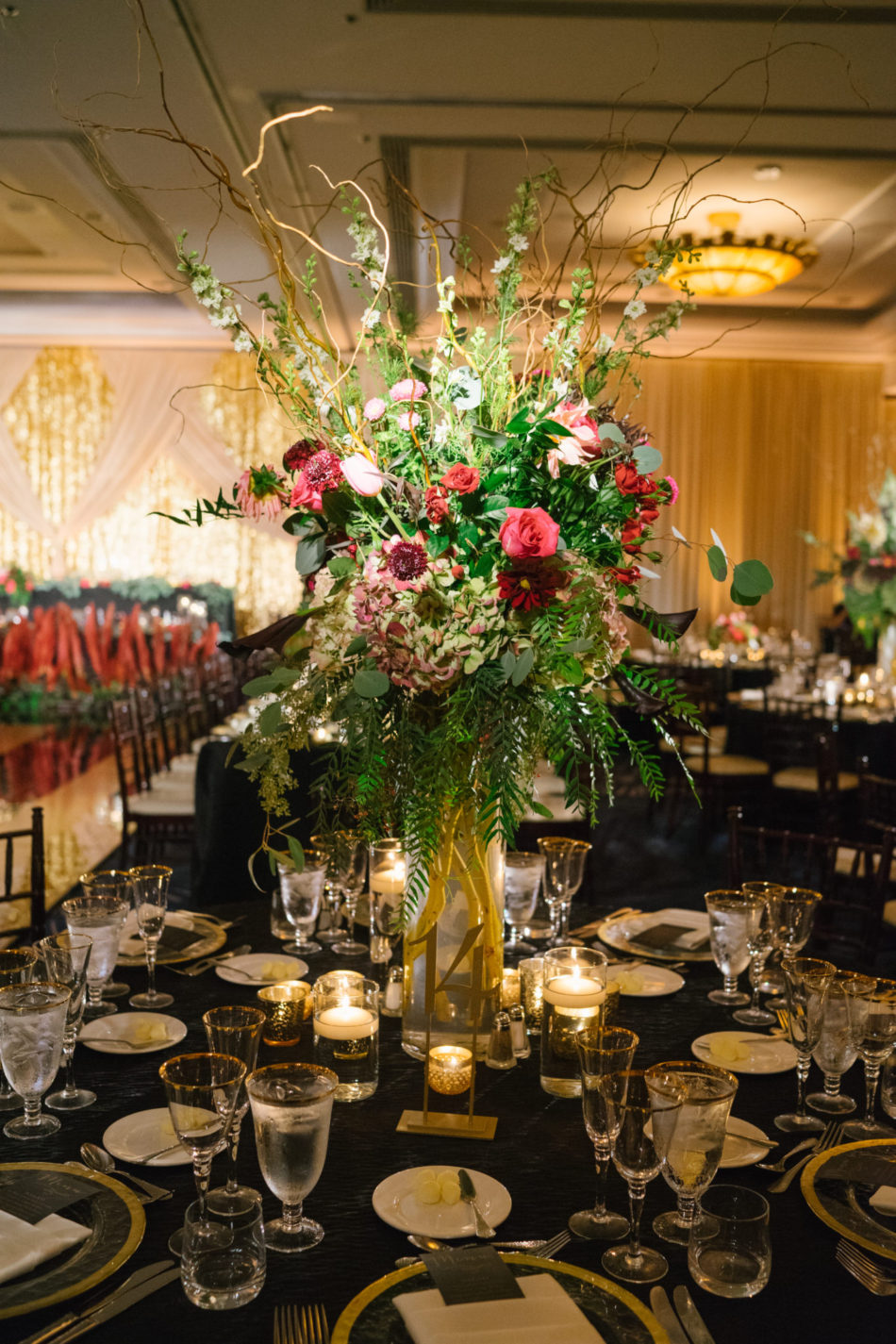 floral design, florist, wedding florist, wedding flowers, orange county weddings, orange county wedding florist, orange county florist, orange county floral design, flowers by cina, red centerpiece, red floral decor, red reception