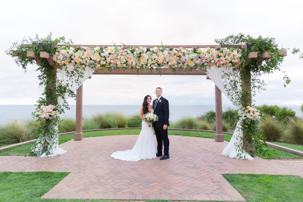 newlyweds, bride and groom, romantic pastel wedding, floral design, florist, wedding florist, wedding flowers, orange county weddings, orange county wedding florist, orange county florist, orange county floral design, flowers by cina