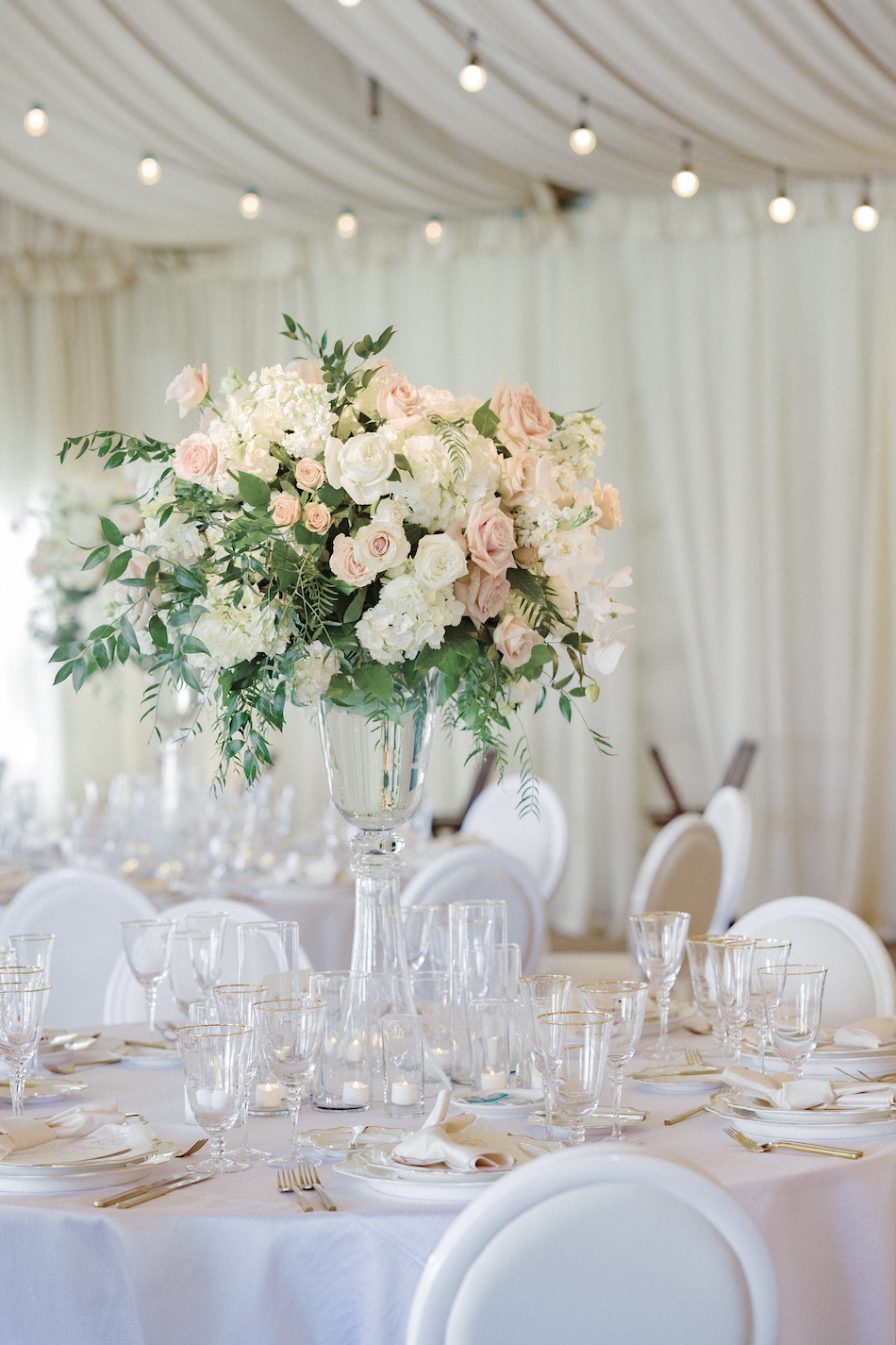 elevated centerpiece, blush centerpiece, blush wedding florals, floral design, florist, wedding florist, wedding flowers, orange county weddings, orange county wedding florist, orange county florist, orange county floral design, flowers by cina