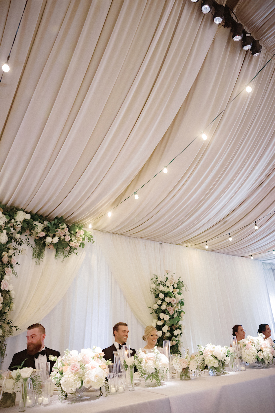 reception decor, headtable, wedding reception, floral design, florist, wedding florist, wedding flowers, orange county weddings, orange county wedding florist, orange county florist, orange county floral design, flowers by cina