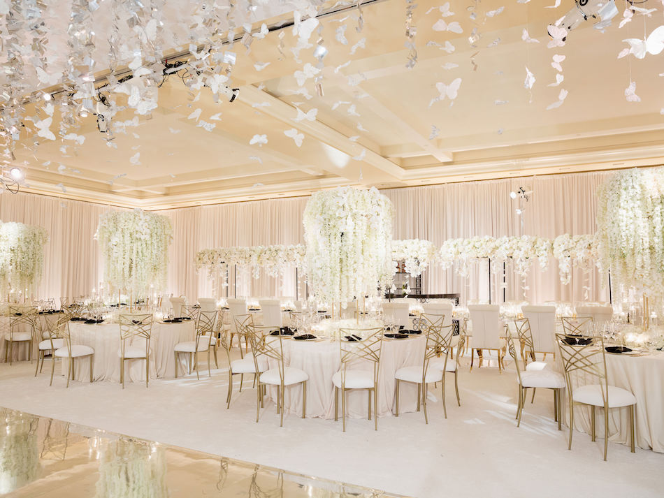elevated centerpiece, white reception florals, gold and white, floral design, florist, wedding florist, wedding flowers, orange county weddings, orange county wedding florist, orange county florist, orange county floral design, flowers by cina