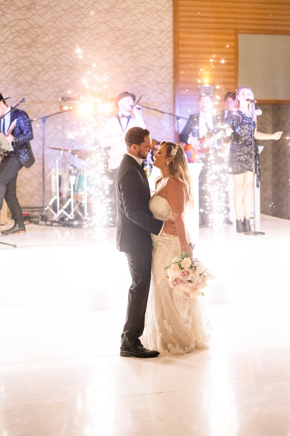 first dance, newlywed dance, bride and groom, floral design, florist, wedding florist, wedding flowers, orange county weddings, orange county wedding florist, orange county florist, orange county floral design, flowers by cina