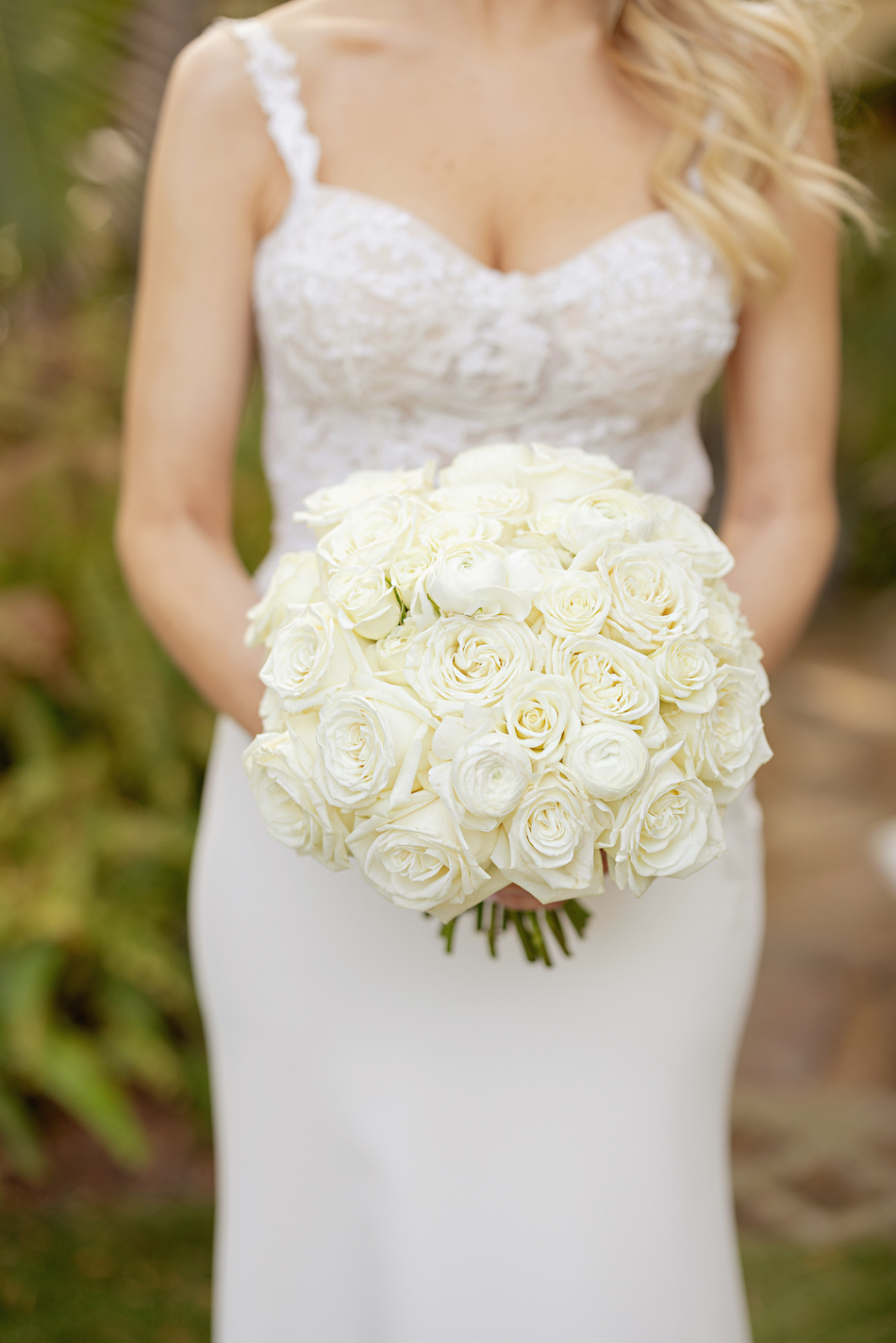 floral design, florist, wedding florist, wedding flowers, orange county weddings, orange county wedding florist, orange county florist, orange county floral design, flowers by cina, white bridal bouquet, white roses, white bouquet